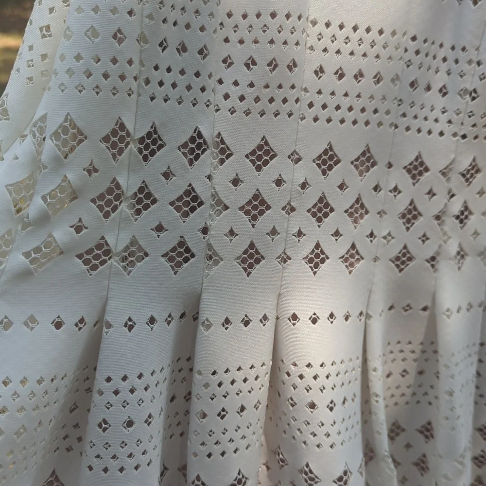 Like New Beautiful Eliza J Lace Stunning Dress